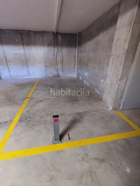 Foto a8a30581-ab71-410c-80ca-c4262ae8a40e. Aparcament cotxe a carrer la vall 3 a Subirats