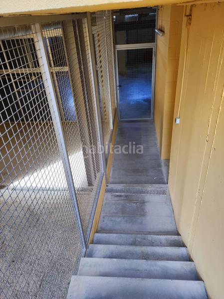 Foto ea0ea288-a2fe-45f8-8e4b-30878e78dc68. Aparcament cotxe a carrer la vall 3 a Subirats