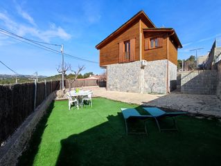 Casa en Carrer del cilindre 8. Casa con 3 habitaciones con parking, calefacción, aire acondicio