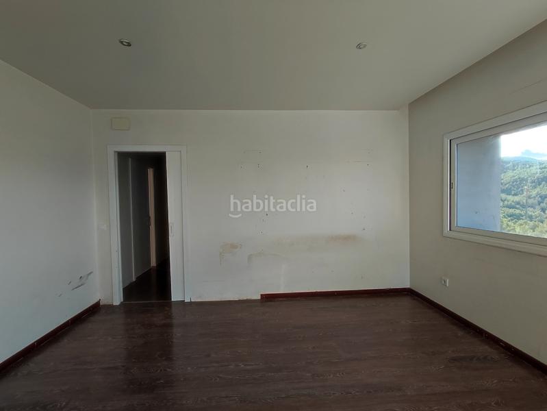 Foto 32a0cef0-376d-4f9a-bbe2-dacff3ab5afc. Maison avec parking dans Subirats