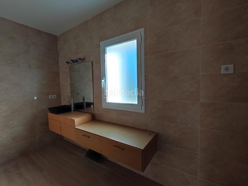 Foto 7f29c46e-bab9-420b-83d2-f7fbdee11f2e. Maison avec parking dans Subirats