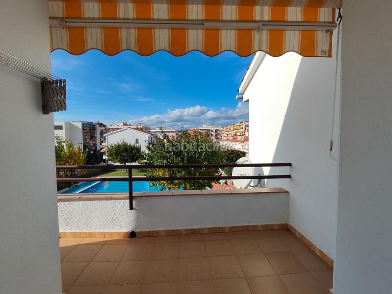 Foto 698d8230-f9fc-4c38-b2fb-0a9cc21d12f5. Maison jumelée avec chauffage parking piscine dans Els Pavos Blanes