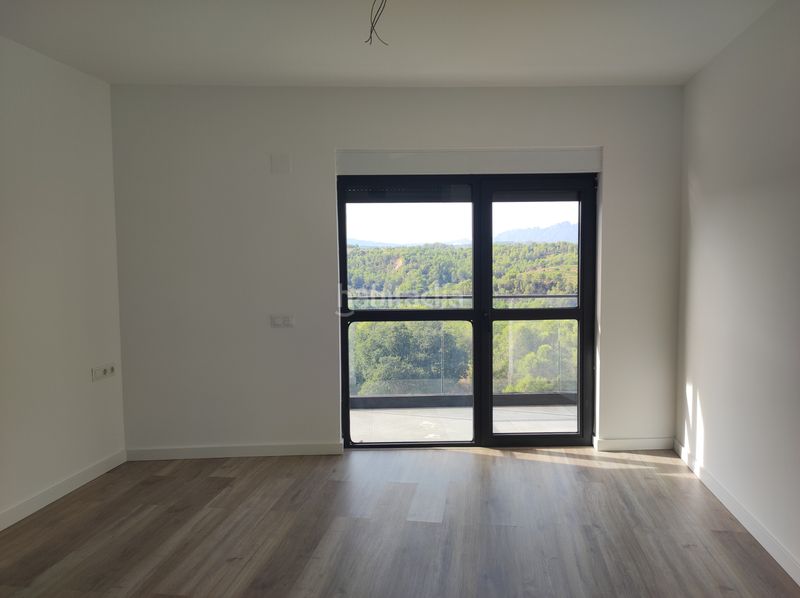Foto 644d90f5-dcc6-4df9-bcee-86565ed24929. Flat with heating parking in Gelida
