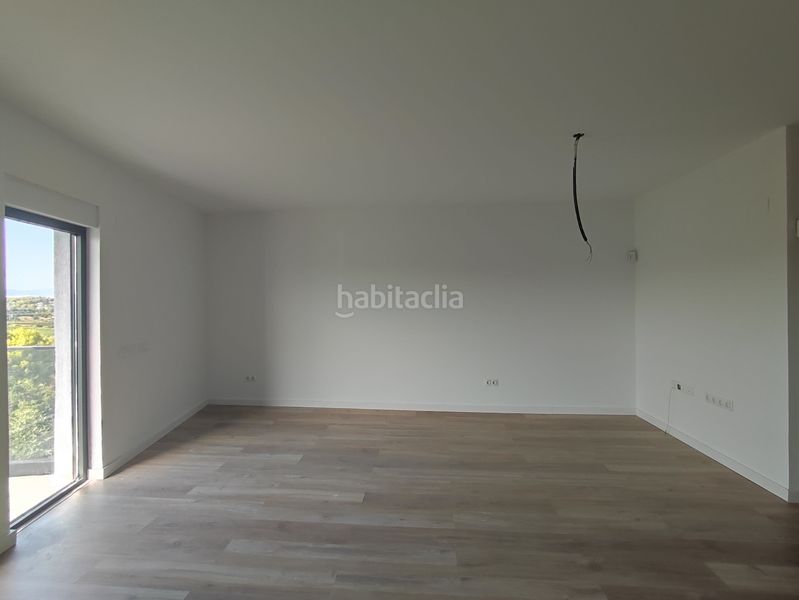 Foto d26c6b38-e09f-4920-bbd5-963cc5085aa2. Flat with heating parking in Gelida