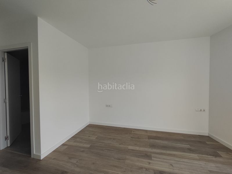Foto d64b026c-7b70-4dce-9a5c-ebd2bbc6f0e8. Flat with heating parking in Gelida