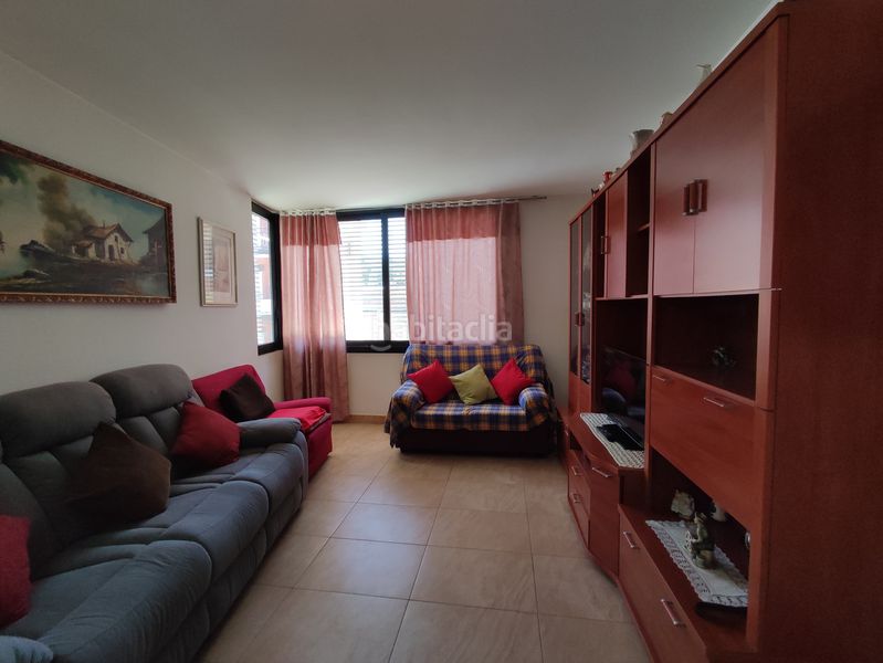 Foto ff4ea5de-61ce-48cc-b66d-c690bdc3cf20. Piso en Gelida