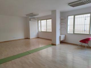 Lloguer Oficina  Carrer de la creu. Oficina de 95m2 molt ben situada en el centre de girona!!