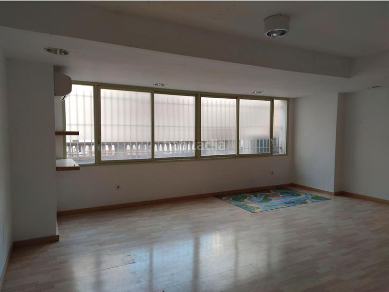 Foto 67da8fc2-47a5-421e-a5b3-bdf1e1f14fb1. Miete büro mit heizung in Eixample Nord Girona