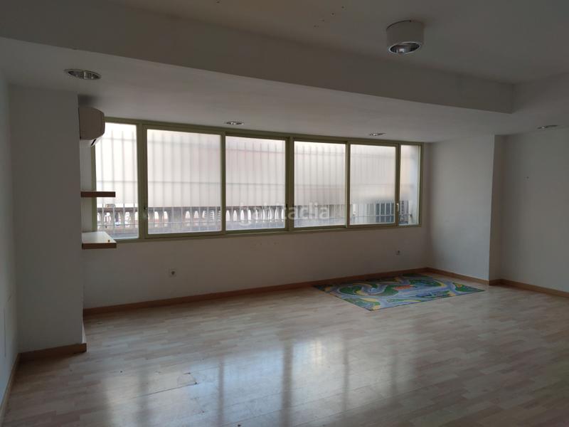 Foto fa57832f-f91c-4516-94e1-2b402d103d3e. Miete büro mit heizung in Eixample Nord Girona