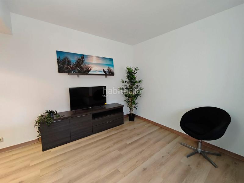 Foto 85956a41-a6a8-48fc-97e5-afba8c3623e0. Alquiler piso  de alquiler temporal amueblado de una habitación cerca de correos ! en Girona