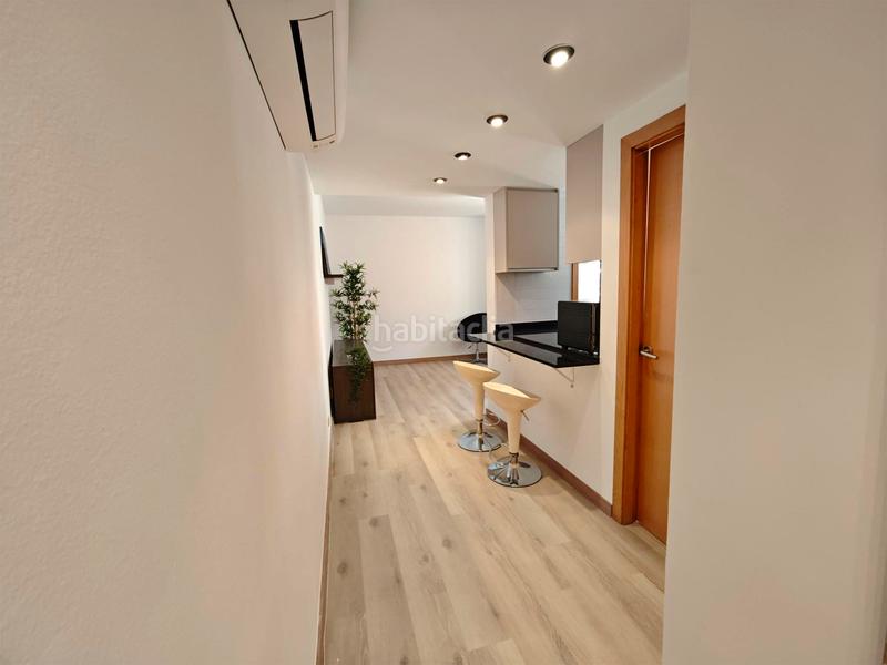 Foto c7e060f6-6a05-47c2-a572-d9df90c28bb8. Alquiler piso  de alquiler temporal amueblado de una habitación cerca de correos ! en Girona