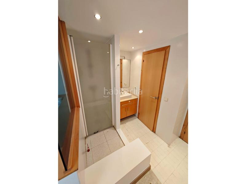 Foto e261df52-5666-4a75-bc85-bc82bd4d4ec1. Alquiler piso  de alquiler temporal amueblado de una habitación cerca de correos ! en Girona