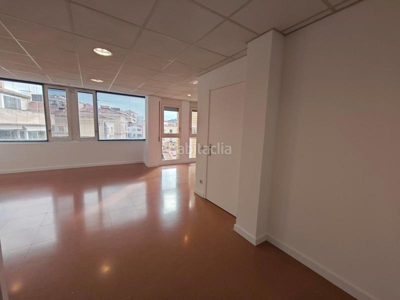 Foto 147d07c7-88d0-4a14-b547-de9eafe65a53. Alquiler oficina fantástica oficina de 50m2 en el centro ! en Girona
