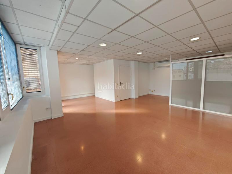 Foto 2f211f66-ea90-4ac1-977e-14a115b00313. Miete büro in Eixample Nord Girona