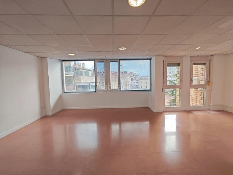 Foto 96e851b3-65d3-4286-a7c9-3b75fb441310. Miete büro in Eixample Nord Girona