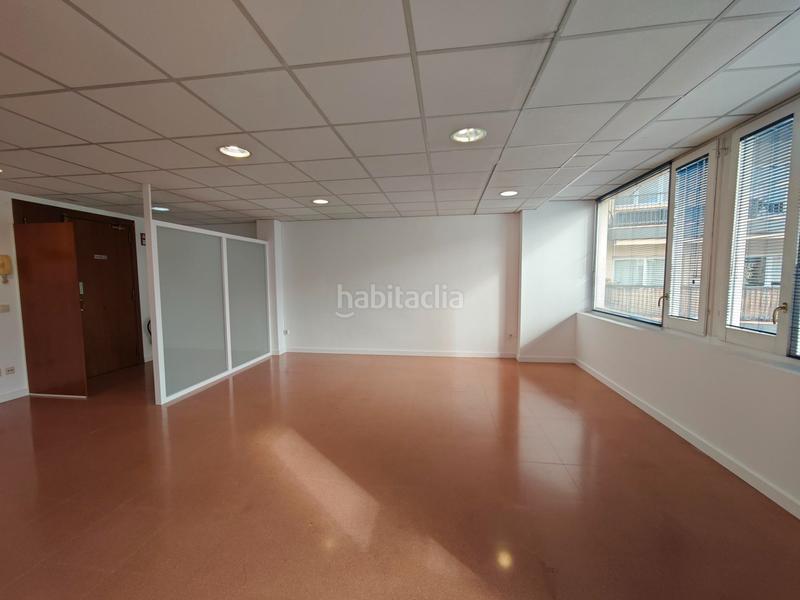 Foto cb859f81-1f82-40d4-a39c-6683ac0fe629. Miete büro in Eixample Nord Girona