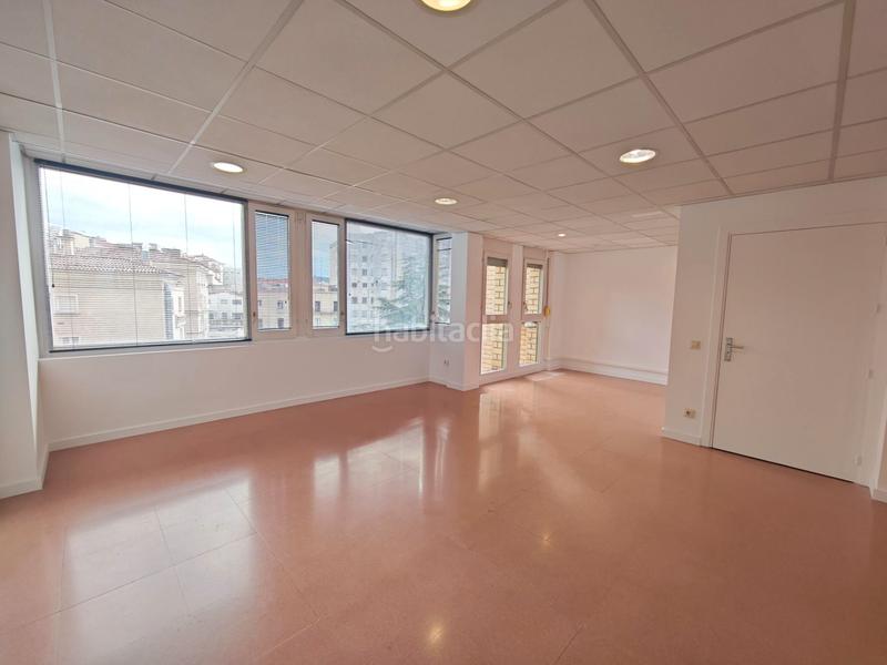 Foto e81f4968-3bb8-40ad-a261-180c937512f1. Miete büro in Eixample Nord Girona