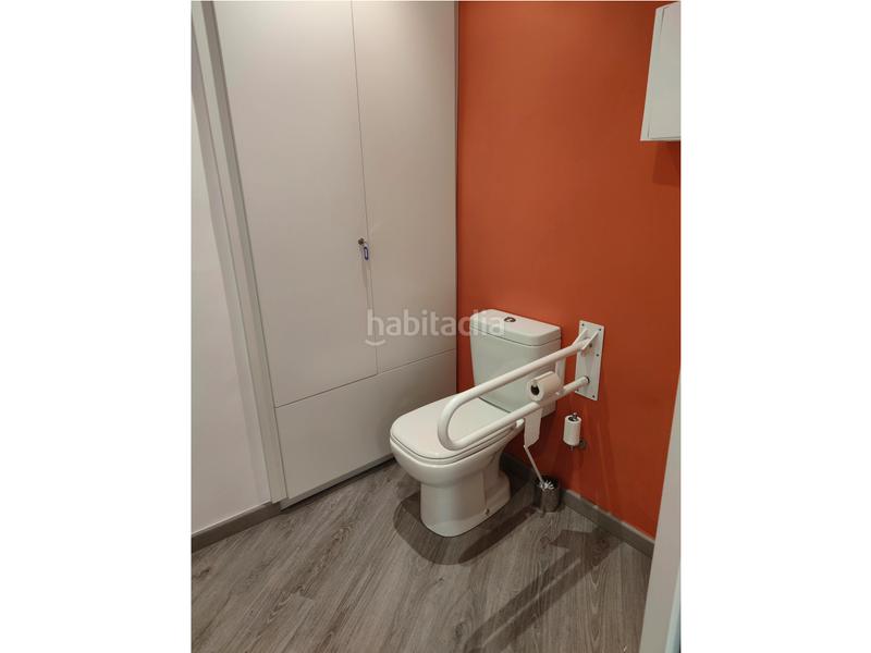 Foto 5db9acea-b93b-4ed1-9845-4f8a23f84a38. Alquiler local comercial local en alquiler de traspaso situado en el barri vell ! en Girona