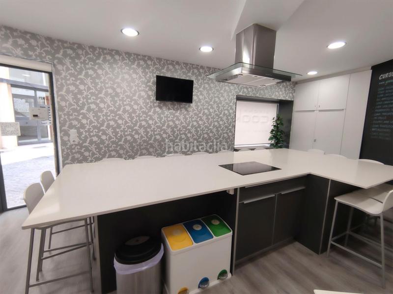 Foto 68390631-0f54-4549-9089-55e096eb5e7e. Location local commercial avec chauffage dans Centre-Barri Vell Girona