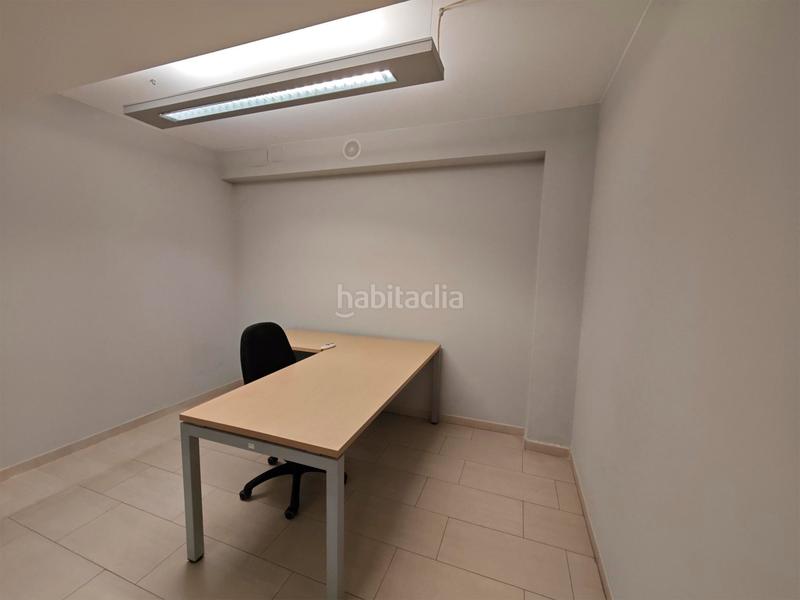 Foto 0dcd5f5b-1c66-4d53-a5b5-c5a6309798c0. Location bureau avec chauffage dans Eixample Nord Girona
