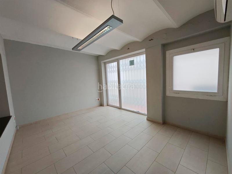 Foto 4c22ce83-ad36-493b-8e36-ca76621fc62c. Location bureau avec chauffage dans Eixample Nord Girona