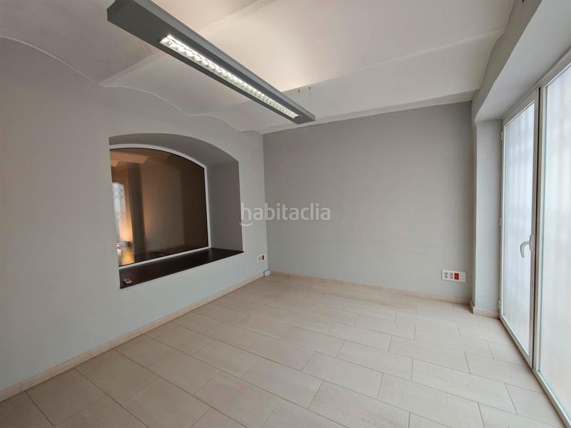 Foto ed6a5d4c-2c3d-4301-83b2-e4ca0e3da97f. Location bureau avec chauffage dans Eixample Nord Girona