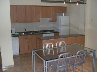 Location Appartement à Eixample Nord. Pis acollidor amb terrassa de 15m2  i pàrquing inclòs  al centre