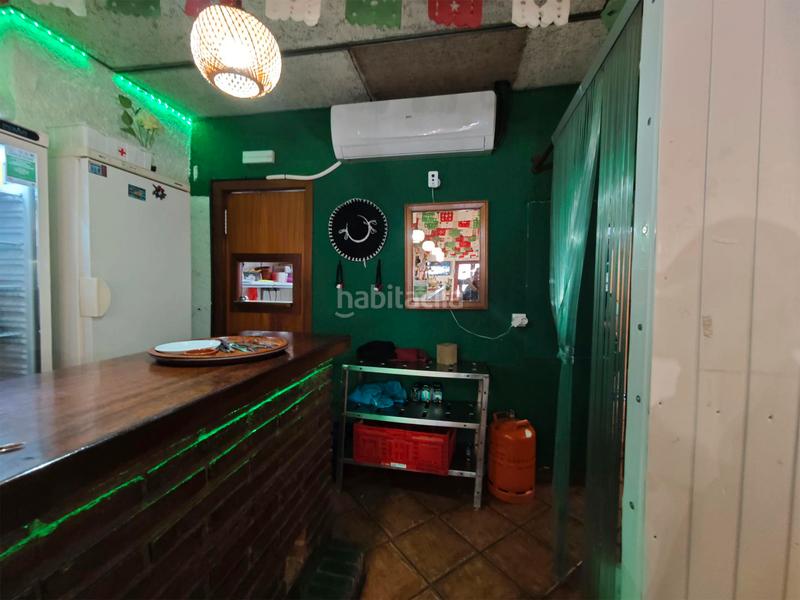 Foto 704fe37b-d5e3-4192-99ff-81ee21743e1a. Local comercial local en venda a la zona de sta eugènia! en Girona