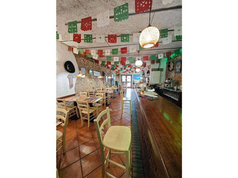 Foto a8d5c95d-3cb9-49a5-9429-911082cb4f74. Local comercial local en venda a la zona de sta eugènia! en Girona