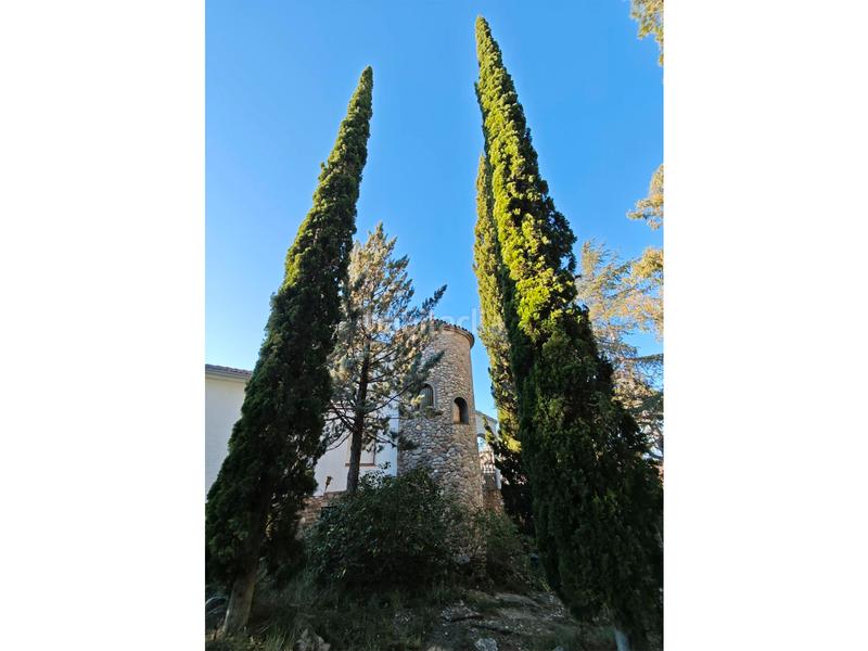 Foto 670f76b5-ac22-4318-9b44-7da741cf92a3. Casa fantàstica casa amb encant a montjuic! en Montjuïc Girona