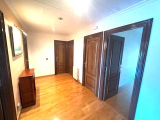 Alquiler Piso en Sant Narcis. ¡fantástico piso de 100 m² junto a la estación!
