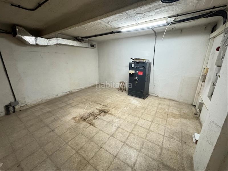 Foto b7984ca1-5c32-440d-aa8c-4751fa1e5683. Alquiler local comercial local de 160m2 en la ensanche en Girona