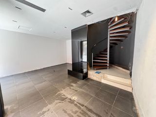 Lloguer Local Comercial a Centre-Barri Vell. Local de 180m2 a primera línea comercial de girona!