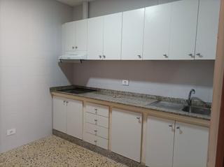Affitto Appartamento in Burrero. Piso cerca a la playa