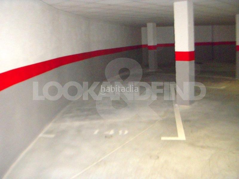 Foto 4716f194-af0e-4188-94ad-437ba0bc672b. Parking voiture dans Estación Salamanca