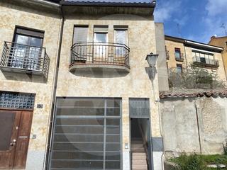 Maison jumelée à Calle empedrada 48. Casa unifamiliar