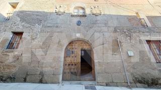 Masia a Calle doctor hernández juan 13. Venta casa palacio ledesma