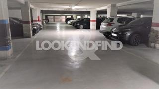 Parking coche en Paseo de la estación 32. Venta plaza garaje