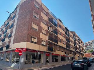 Location Appartement à Calle don bosco 13. Alquiler piso paseo estación
