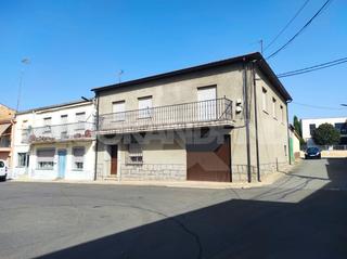 Casa a Plaza de la villa 2. Venta casa en aldearrubia
