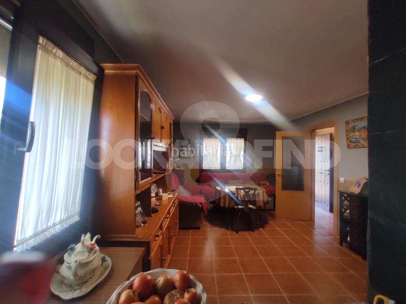 Foto 0a45cd85-8afc-41db-8aec-ee14454da28e. Chalet in urbanización las golondrinas 6 in Calvarrasa de Arriba