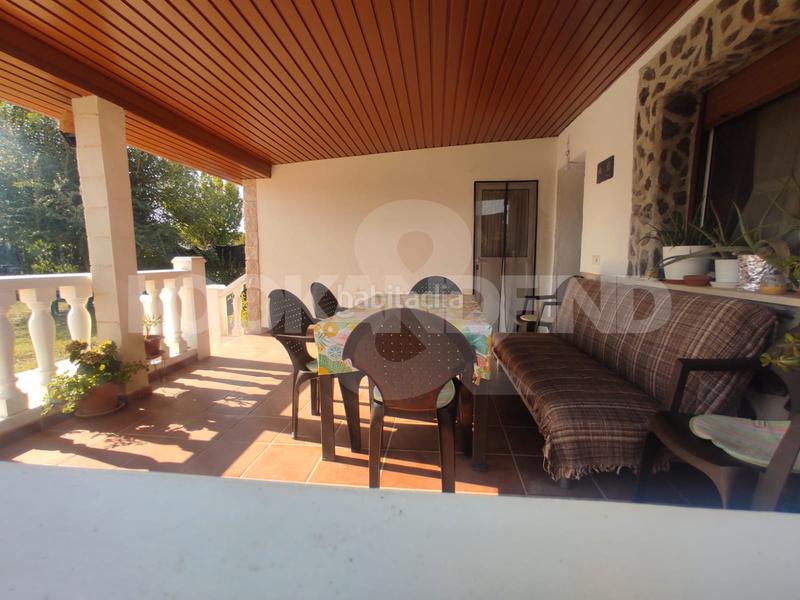 Foto b6b3357e-e87b-4ad9-b199-dbd475e0e2d2. Chalet in urbanización las golondrinas 6 in Calvarrasa de Arriba