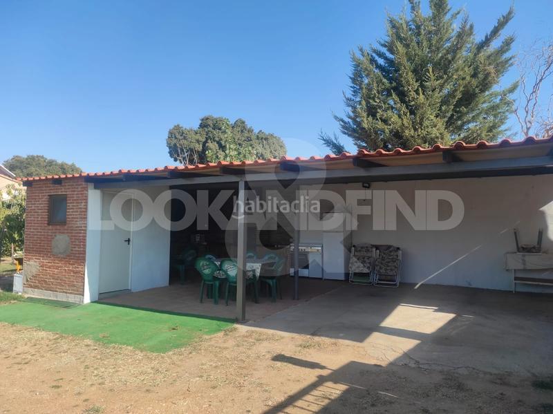 Foto f14f7a02-b56e-4e3f-98ce-fc0f12973b1c. Chalet in urbanización las golondrinas 6 in Calvarrasa de Arriba