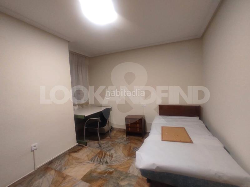 Foto 89b76ec8-b2f8-4484-b62c-b5aaa257097b. Flat in paseo de los madroños 5 in Garrido Norte Salamanca