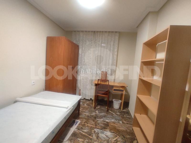 Foto d183a051-e35a-4602-b582-83d9ea853133. Flat in paseo de los madroños 5 in Garrido Norte Salamanca