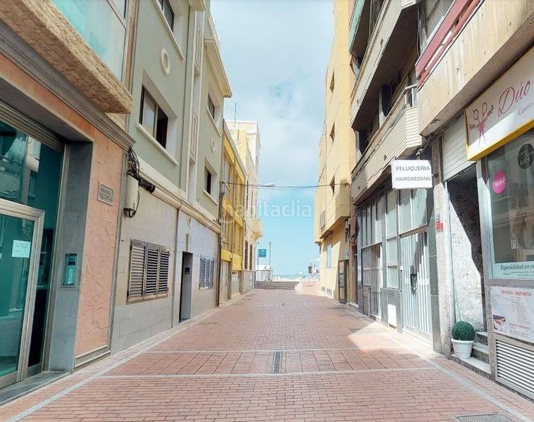 Foto f9154d29-b7d9-4307-87ea-dd0adfa03a4a. Local comercial a calle hierro 4 a Santa Catalina - Canteras Palmas de Gran Canaria (Las)