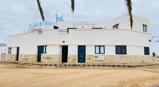 Xalet a Calle del pivote 3. Maravillosa propiedad en  la graciosa !