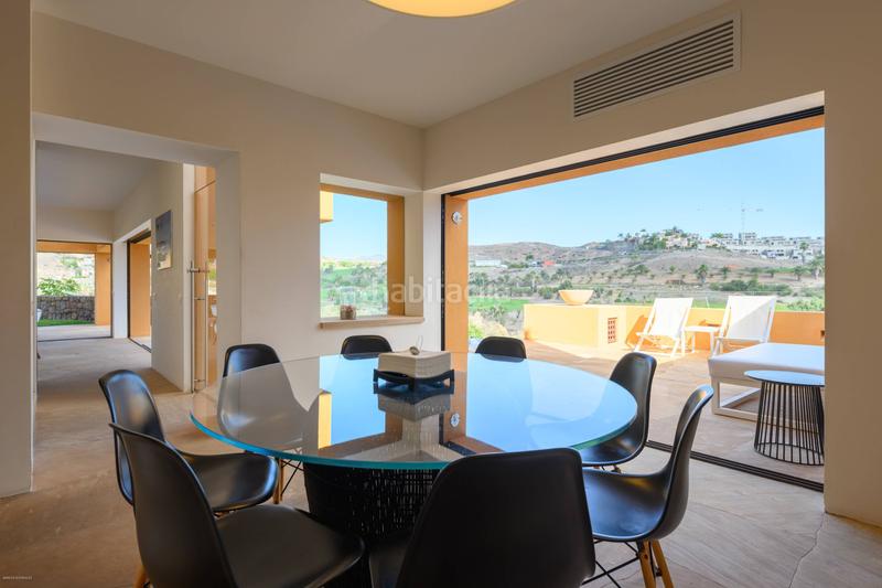 Foto 9f96c770-9c9e-4019-8b81-1c8d9078e67e. Chalet con riscaldamento parcheggio piscina in Salobre Golf San Bartolomé de Tirajana