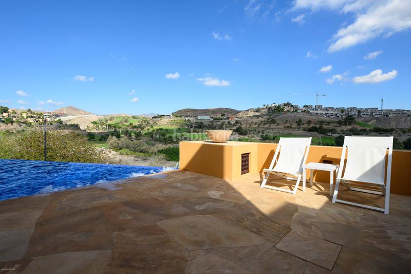 Foto a9d50f57-edbf-406d-a5c0-a552719eec2d. Chalet con riscaldamento parcheggio piscina in Salobre Golf San Bartolomé de Tirajana