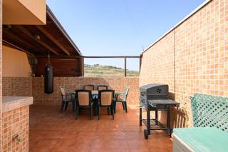 Casa adosada  Calle hoya del pedregal. Casa en almatriche